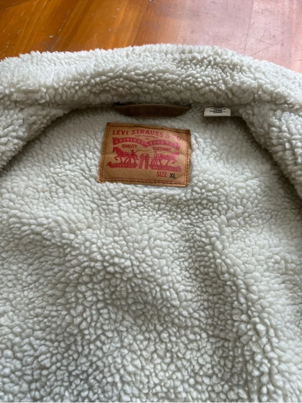Levi’s Men’s Sherpa Trucker Jacket Khaki Tan 16365‑0122  XL – Excellent, Clean - Picture 5 of 7